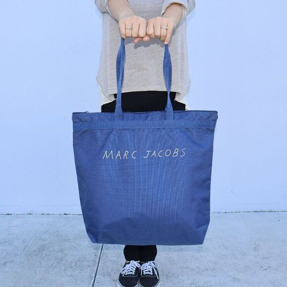 NWT Marc by Marc Jacobs Limited Edition Large Travel Canvas Tote Navy - Picture 3 of 7